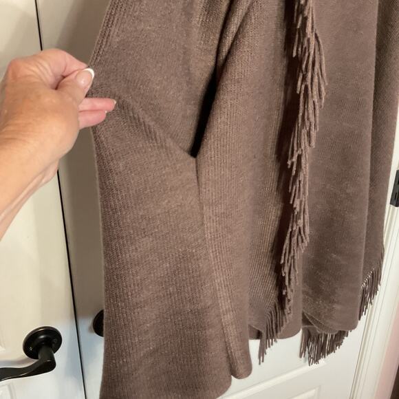 Marvelush for Layers by Lizden 2 Piece Brown Fringed Poncho w/Scarf One Size - Picture 4 of 7